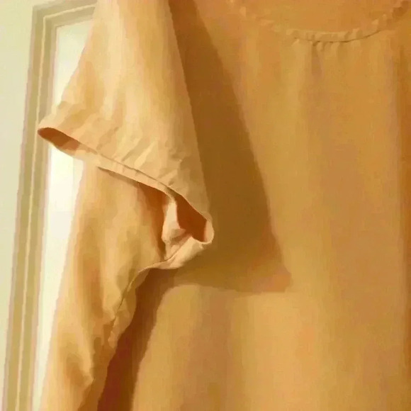 J Jill soft short sleeve butter yellow round neck casual top. Size large - Picture 5 of 8